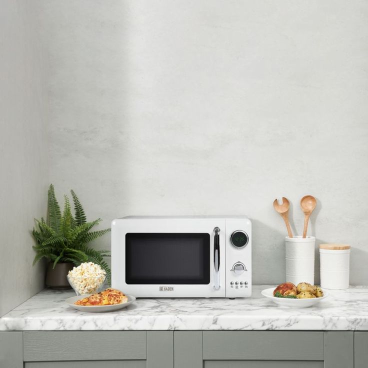 Kitchen microwave